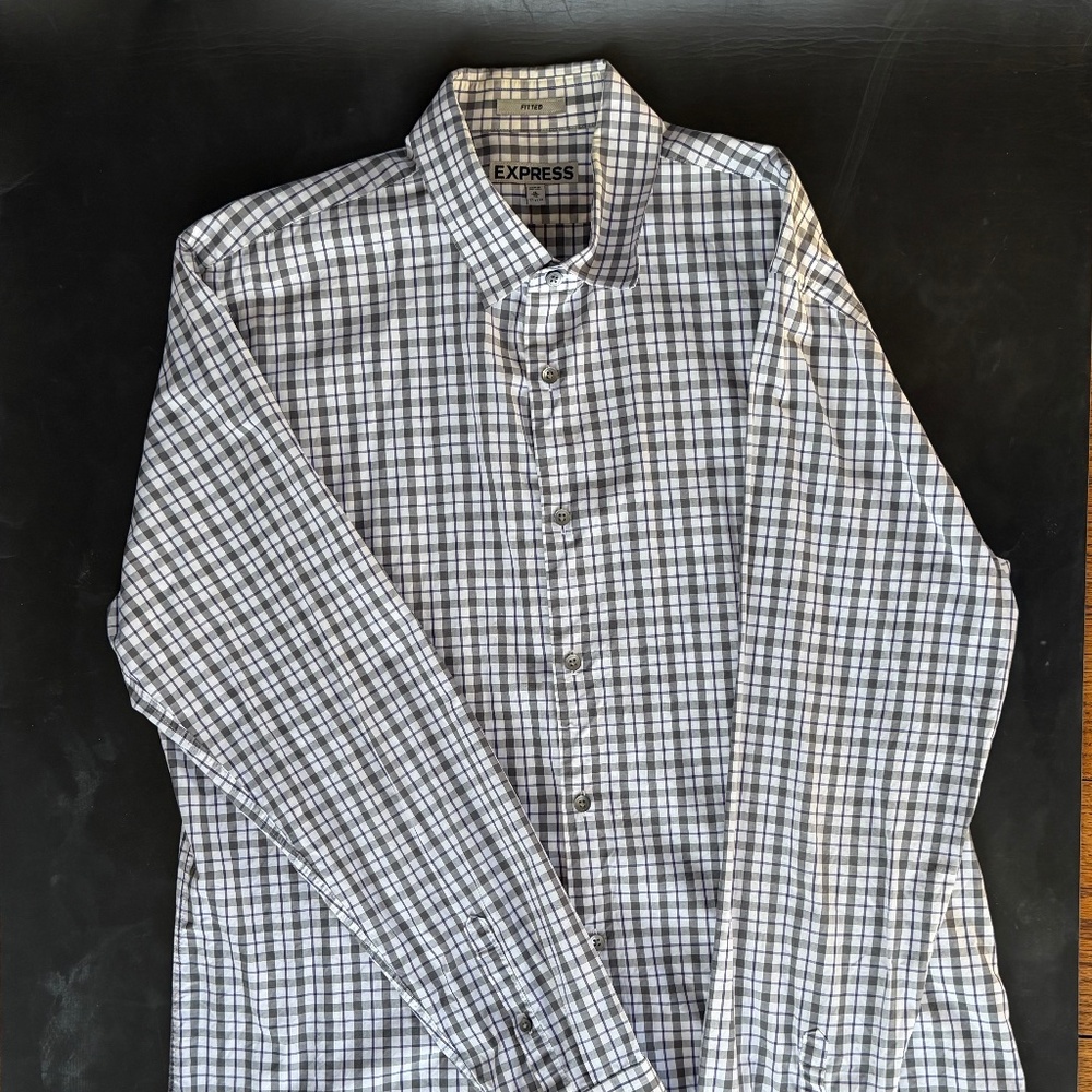 Express Men’s XL Dress Shirt 17–17.5 • Black/Gray Check • Modern Fit